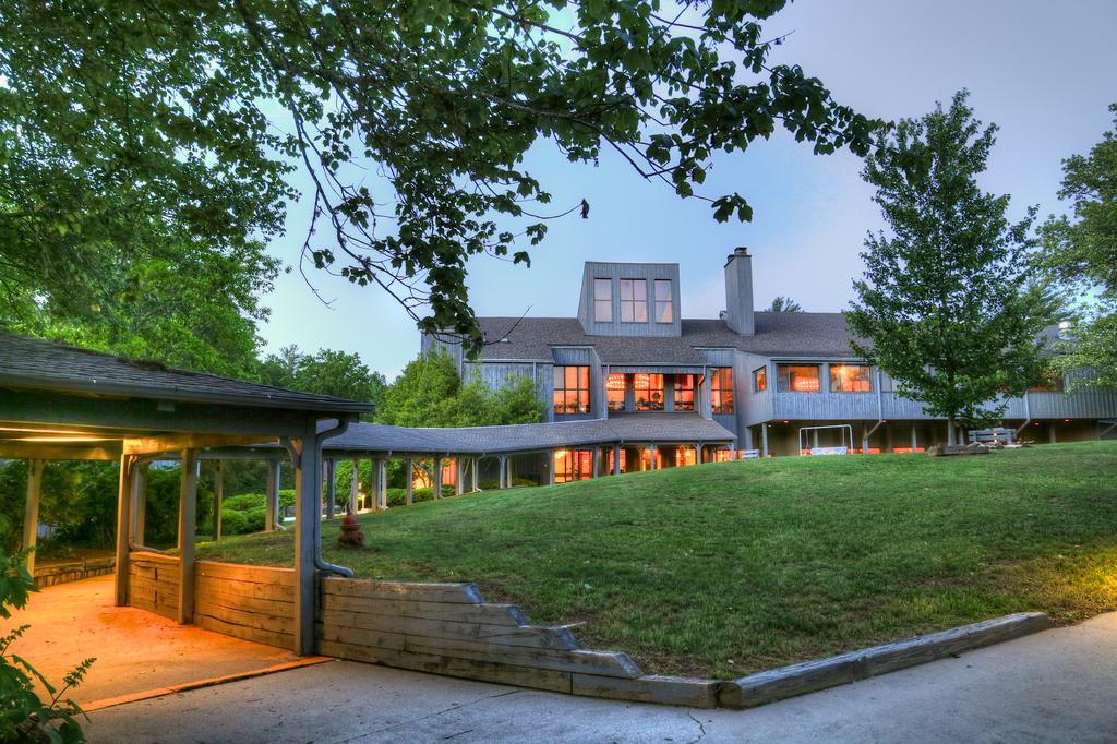 Lodge Unicoi State Park & *